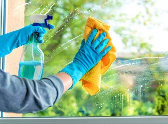Πως να καθαρίσετε τα παράθυρα σας